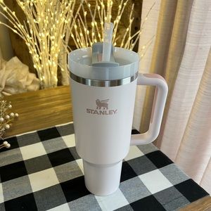 New Design! Stanley 40oz Flowstate Rose Quartz The Quencher H2O